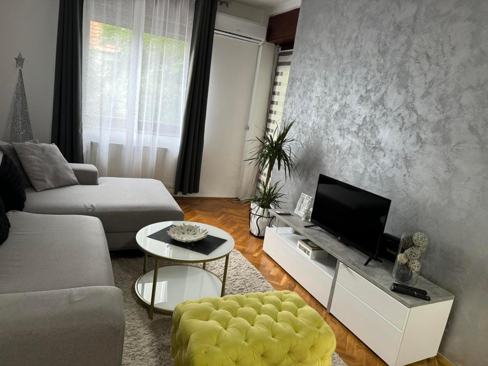 Creative Studio 5 Appartement Novi Sad Buitenkant foto