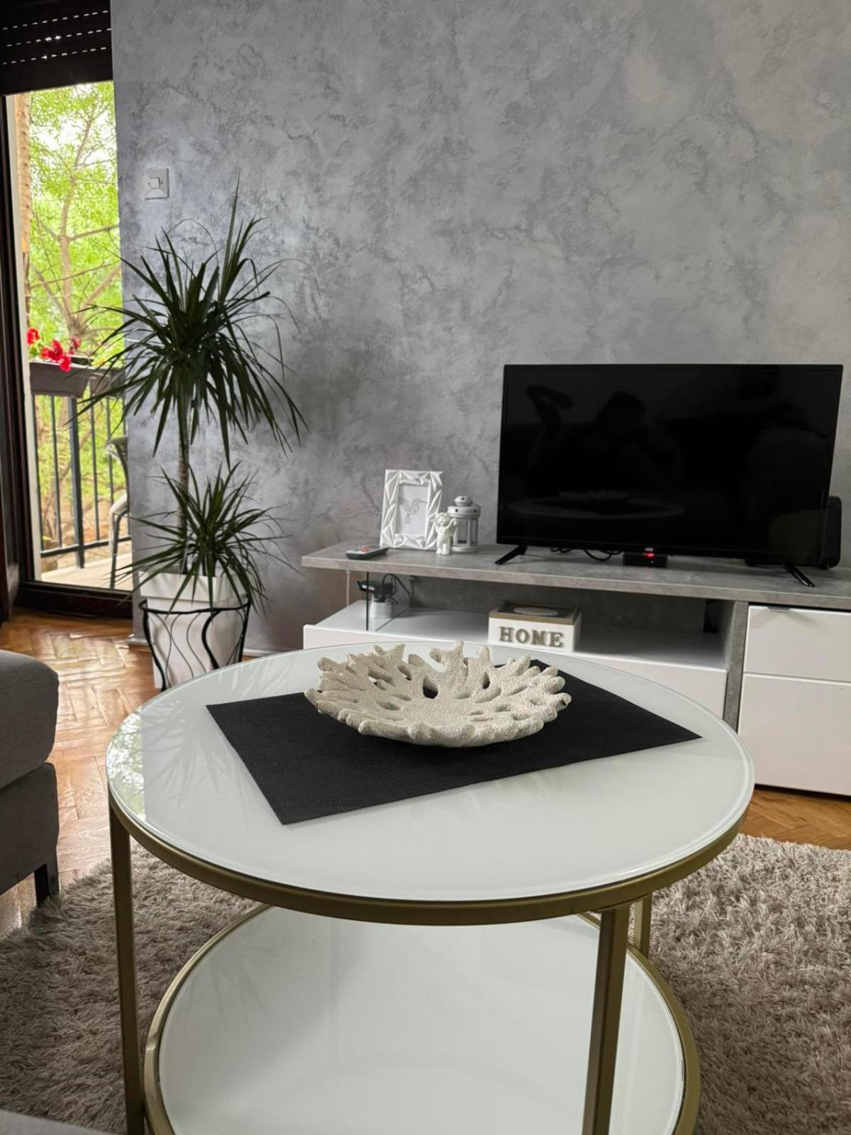 Creative Studio 5 Appartement Novi Sad Buitenkant foto