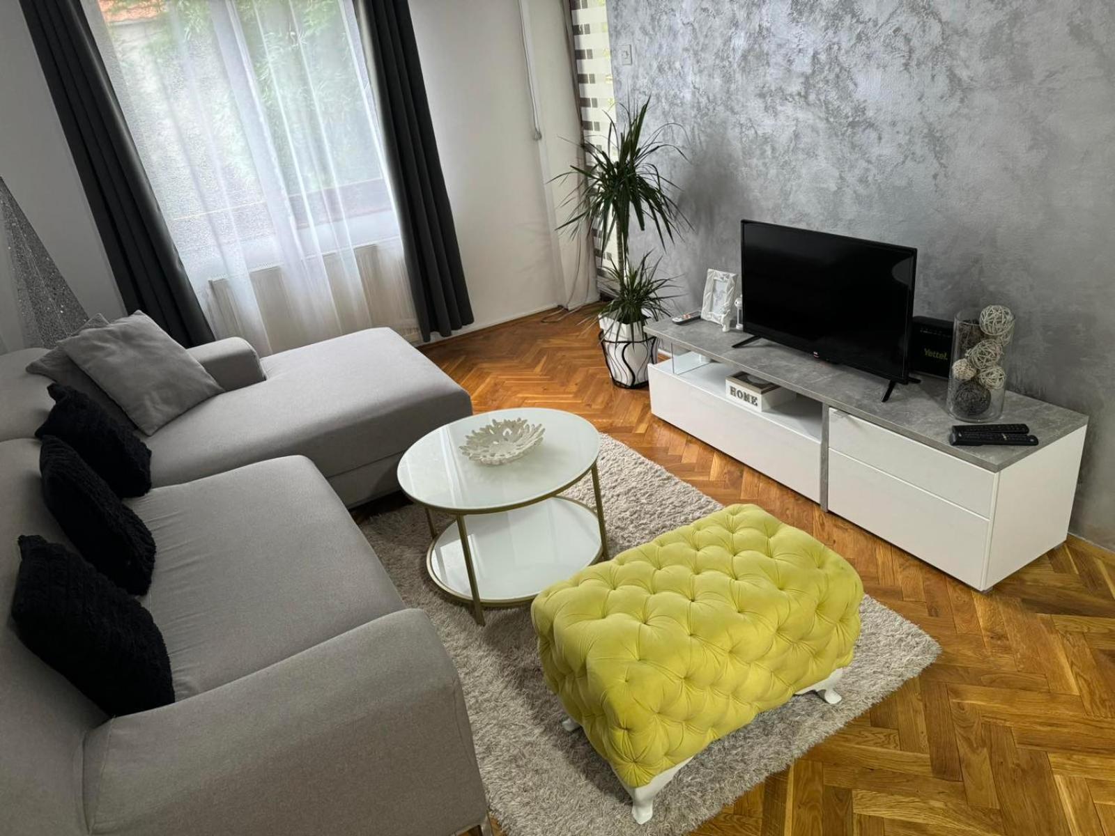 Creative Studio 5 Appartement Novi Sad Buitenkant foto